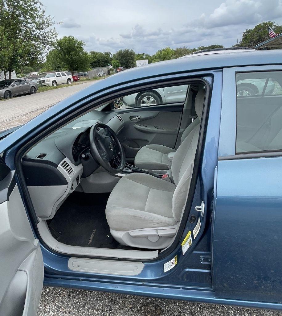 Toyota Corolla S 5-Speed MT 2013