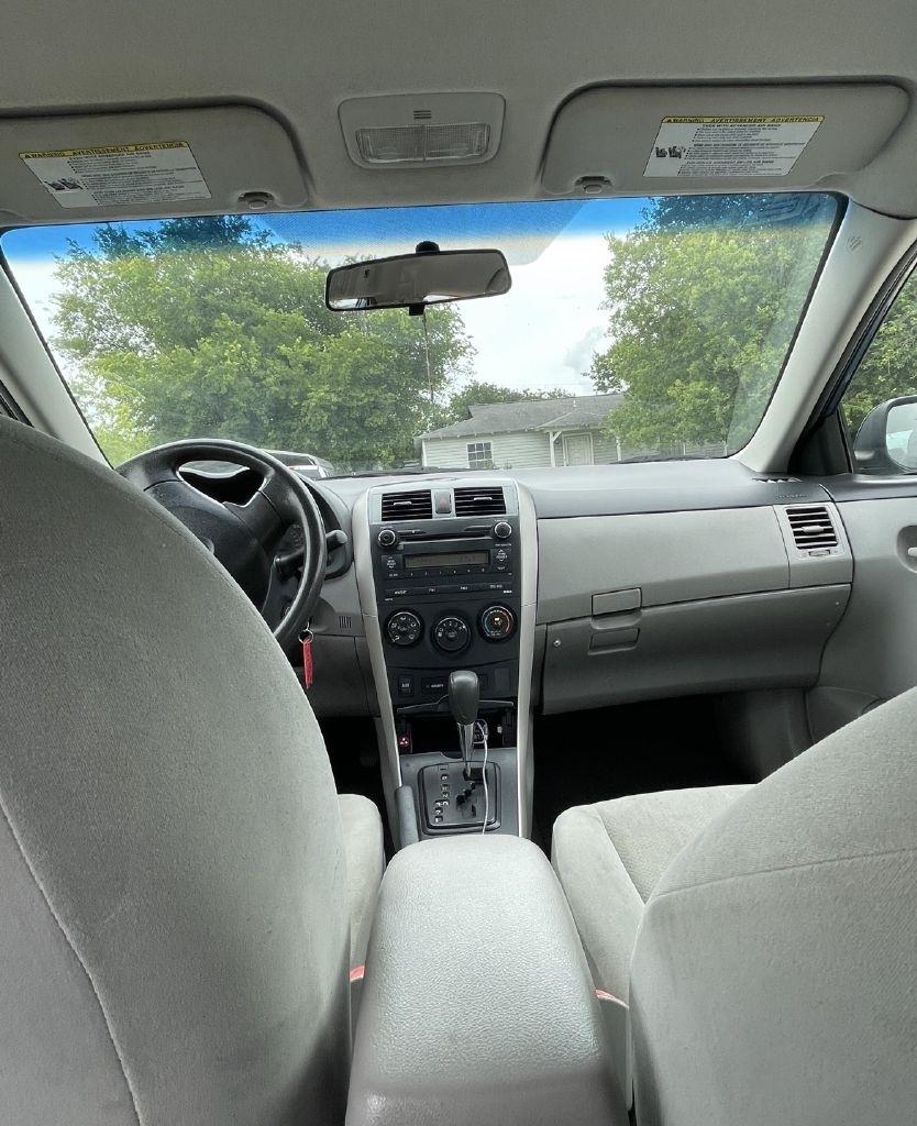 Toyota Corolla S 5-Speed MT 2013
