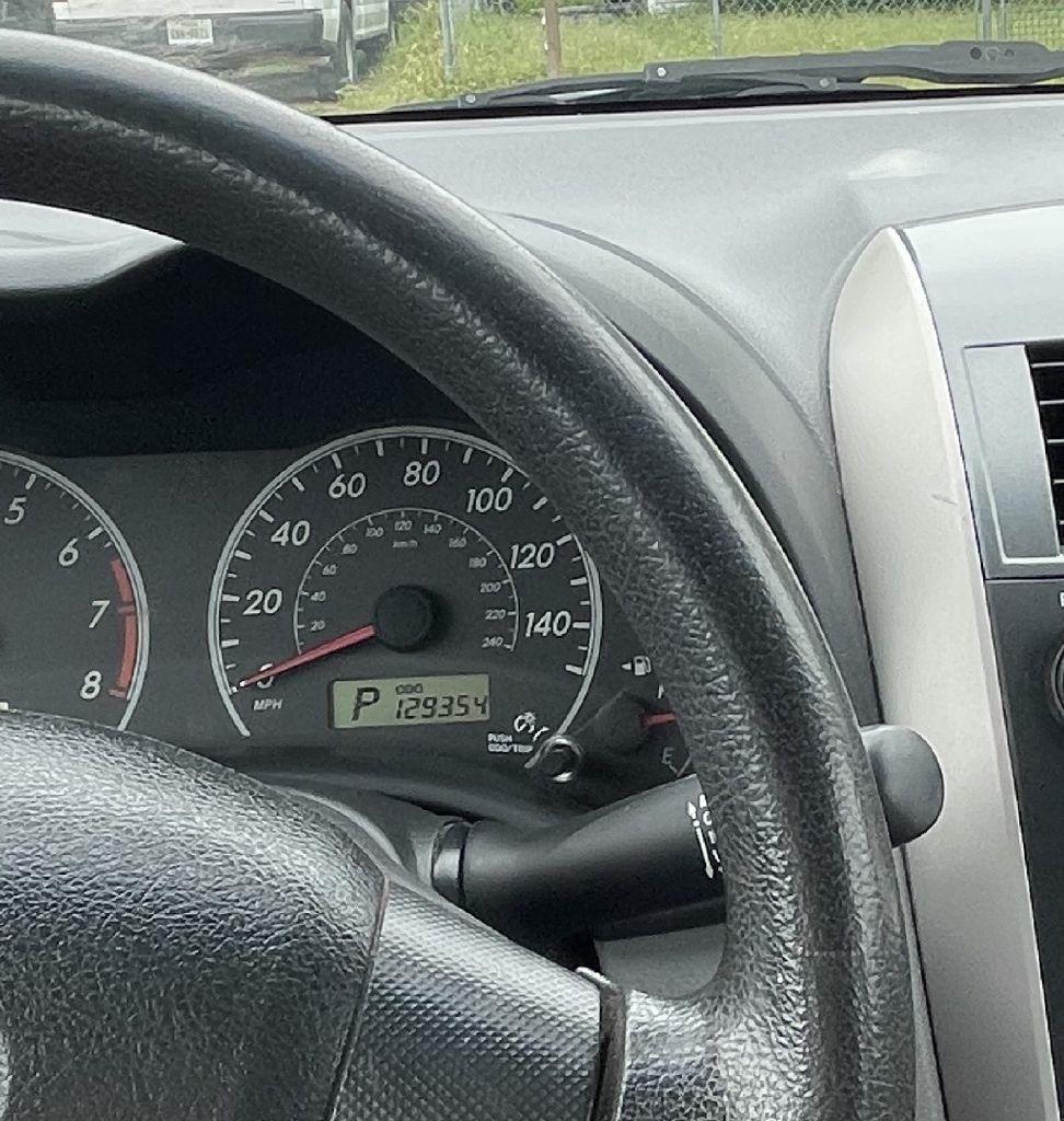Toyota Corolla S 5-Speed MT 2013