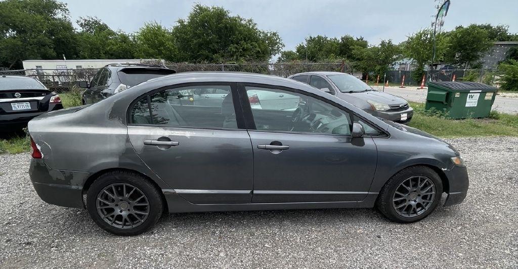 Honda Civic LX Sedan 5-Speed AT 2009