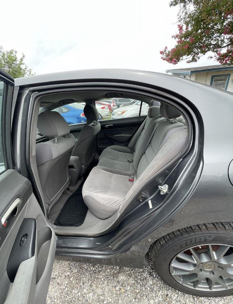 Honda Civic LX Sedan 5-Speed AT 2009