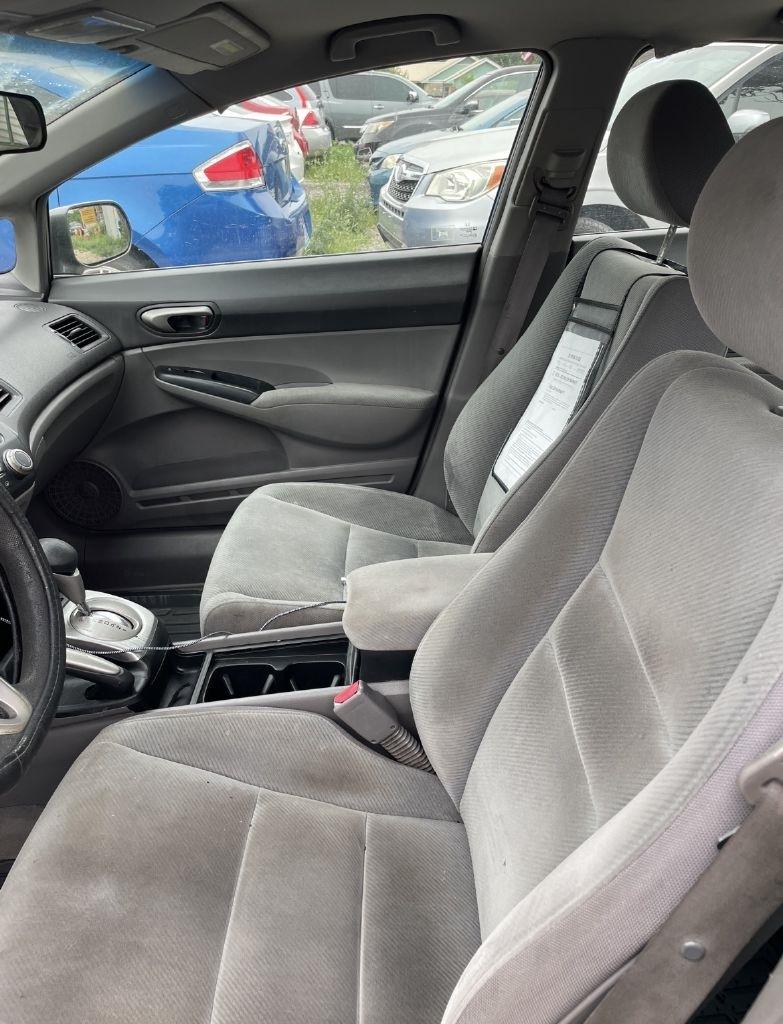 Honda Civic LX Sedan 5-Speed AT 2009