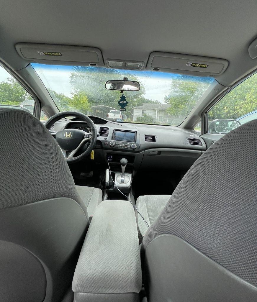 Honda Civic LX Sedan 5-Speed AT 2009