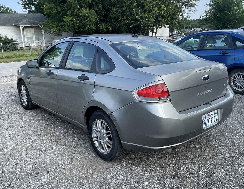 Ford Focus SE Sedan 2008
