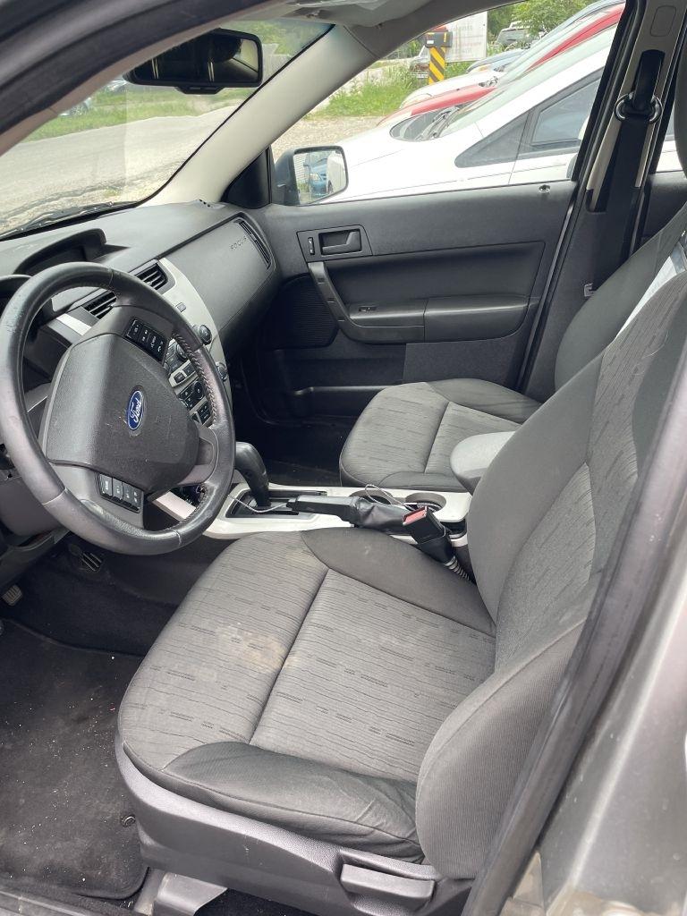 Ford Focus SE Sedan 2008