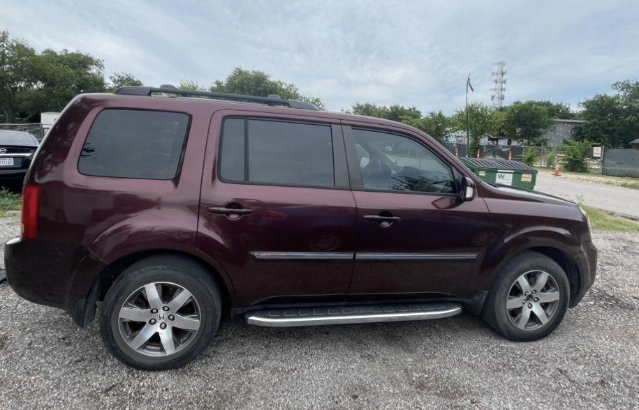 Honda Pilot Touring 2WD 5-Spd AT with DVD 2014