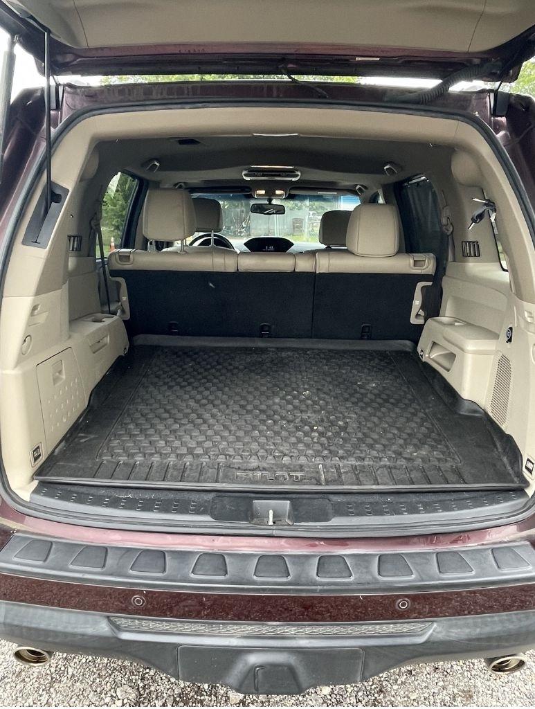 Honda Pilot Touring 2WD 5-Spd AT with DVD 2014