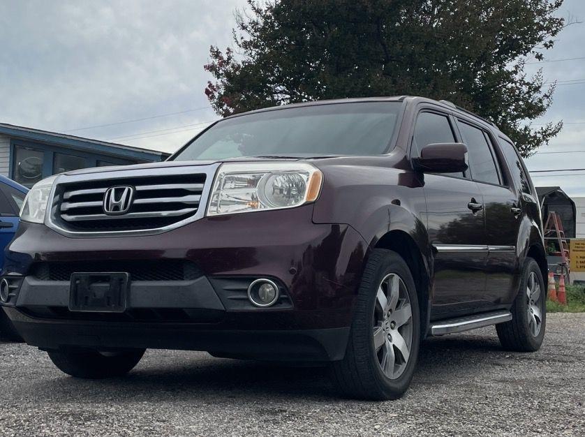 Honda Pilot Touring 2WD 5-Spd AT with DVD 2014
