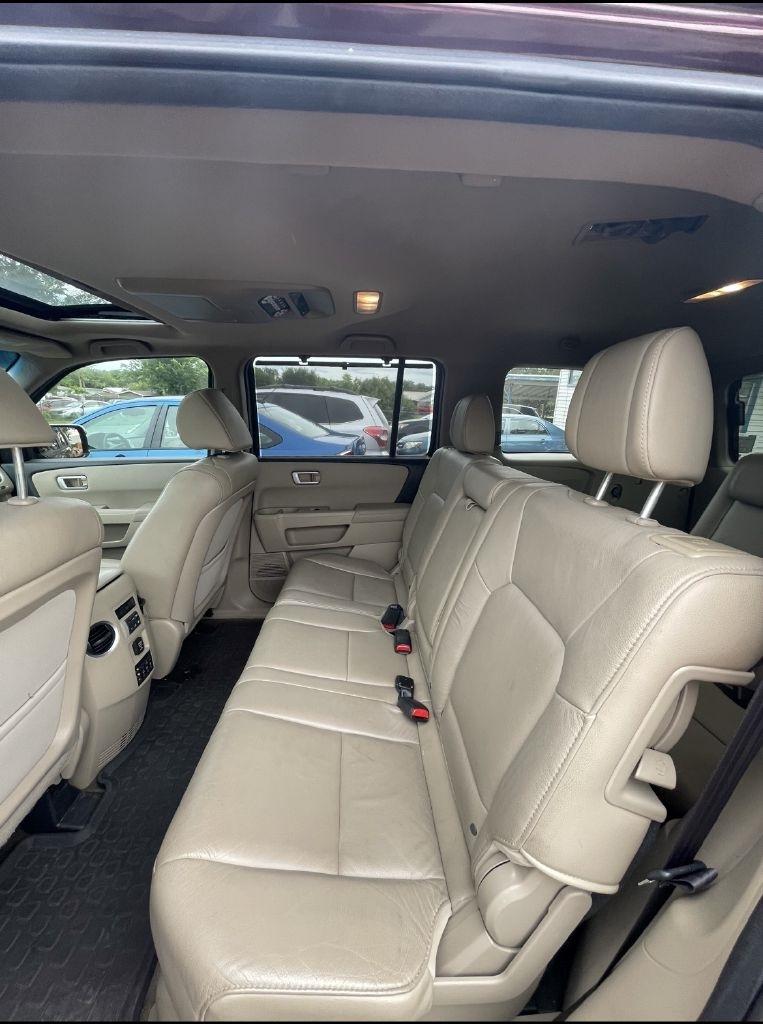 Honda Pilot Touring 2WD 5-Spd AT with DVD 2014