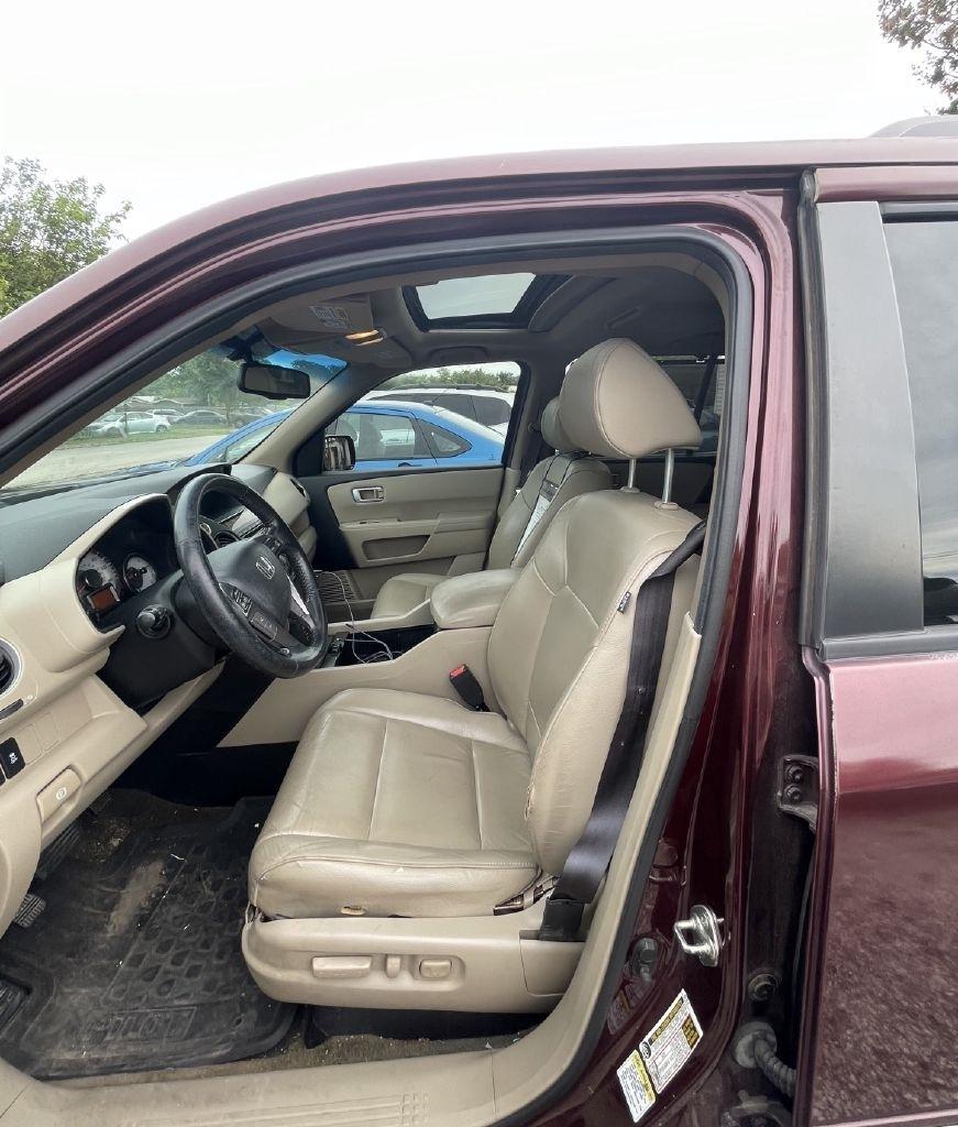 Honda Pilot Touring 2WD 5-Spd AT with DVD 2014