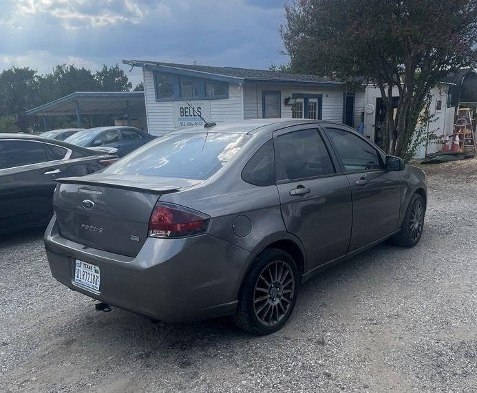 Ford Focus photo 3