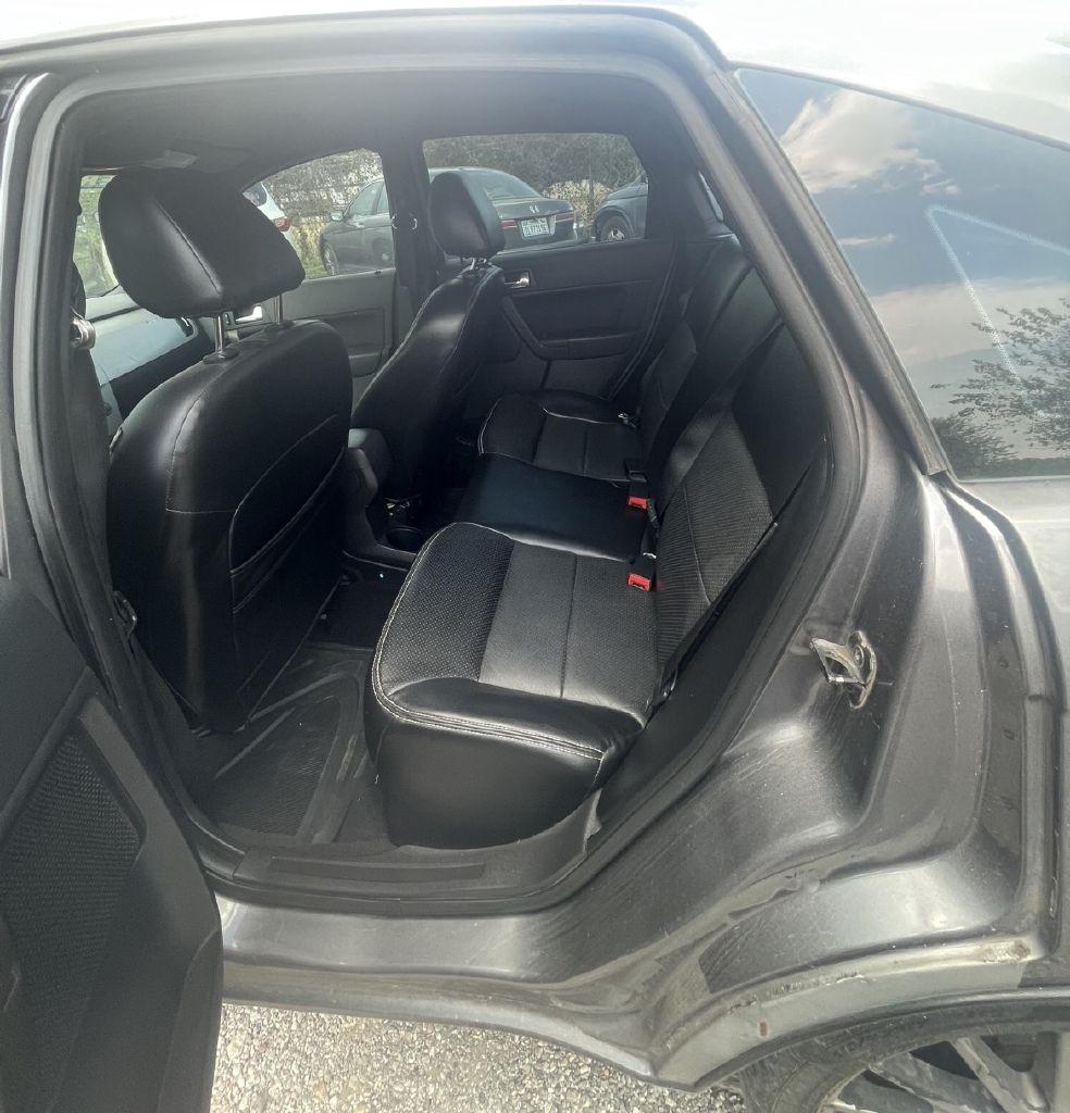 Ford Focus photo 8