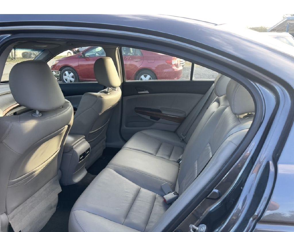 Honda Accord EX-L V6 Sedan AT 2012