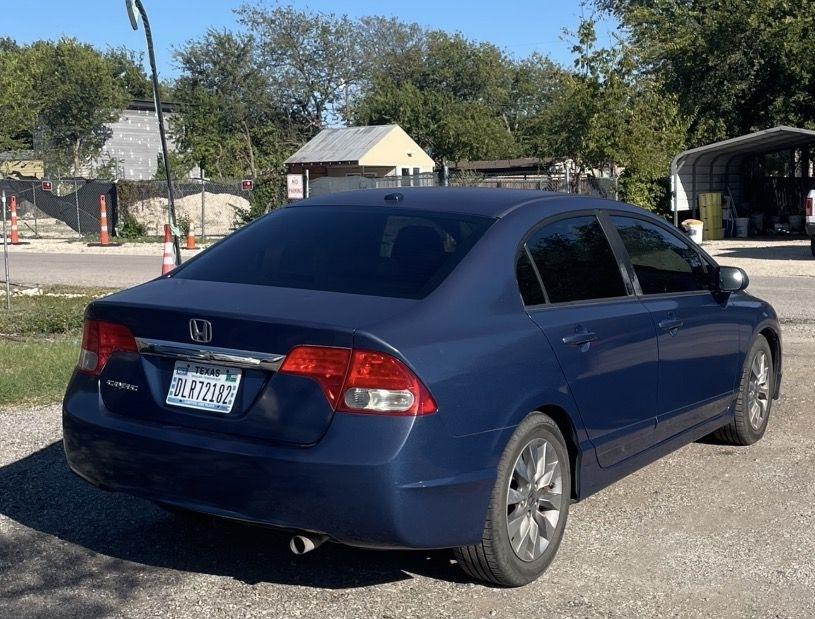 Honda Civic EX-L Sedan 5-Speed AT 2010