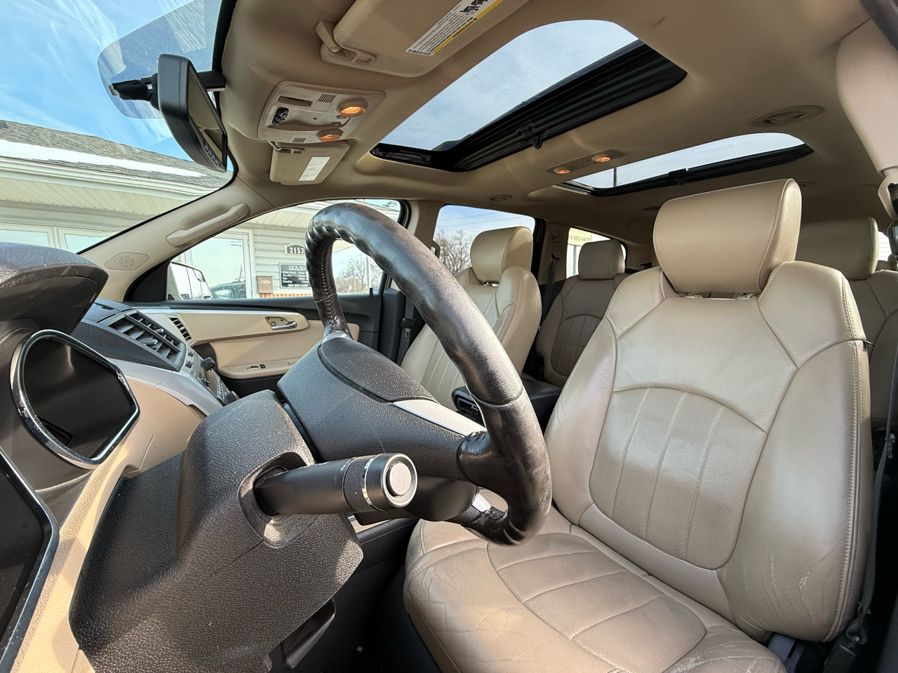 Chevrolet Traverse LTZ AWD 2011