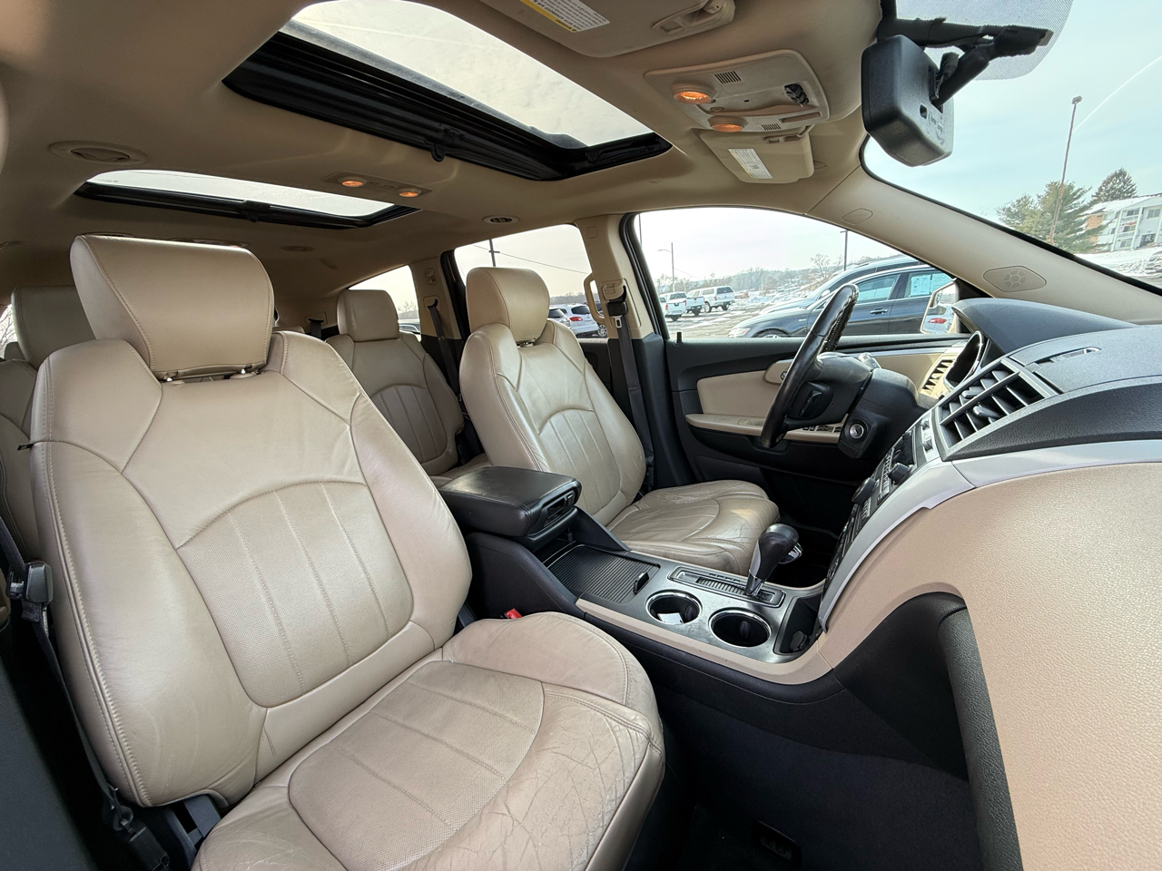 Chevrolet Traverse LTZ AWD 2011