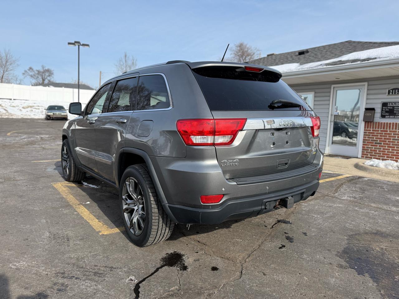Jeep Grand Cherokee Laredo 4WD 2012