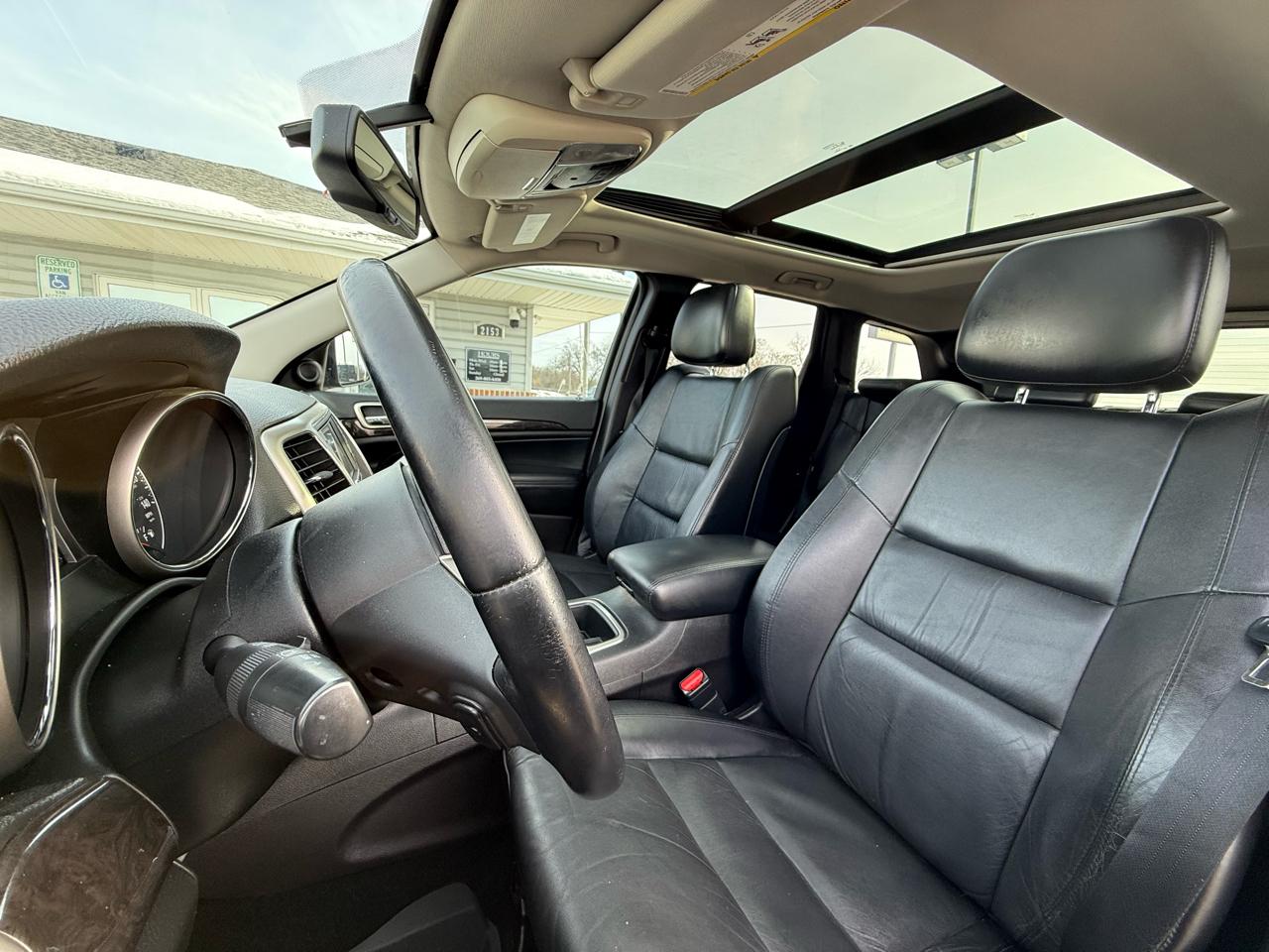 Jeep Grand Cherokee Laredo 4WD 2012