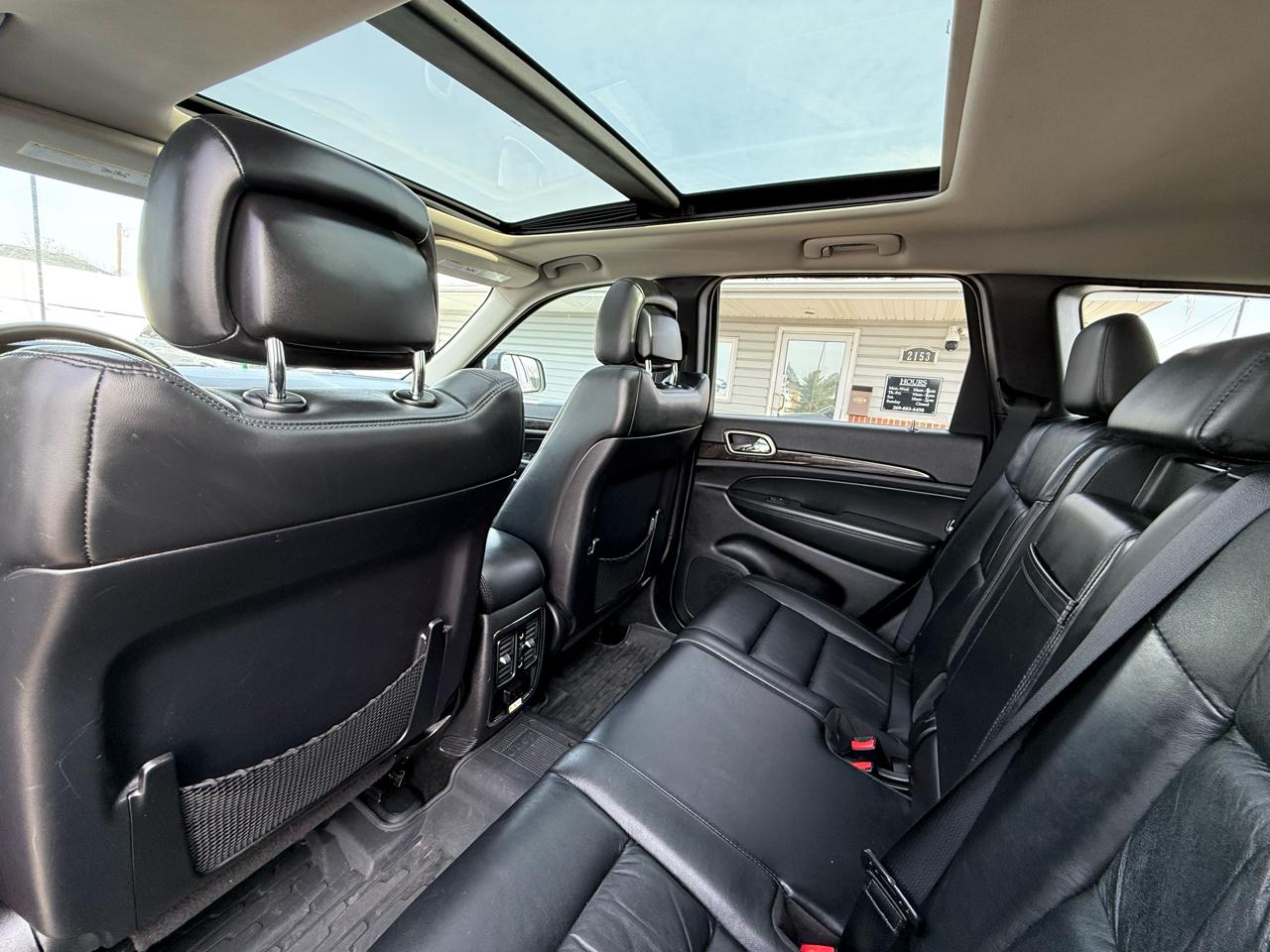 Jeep Grand Cherokee Laredo 4WD 2012