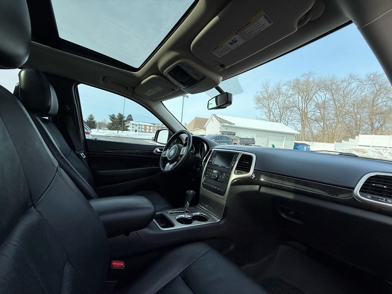 Jeep Grand Cherokee Laredo 4WD 2012