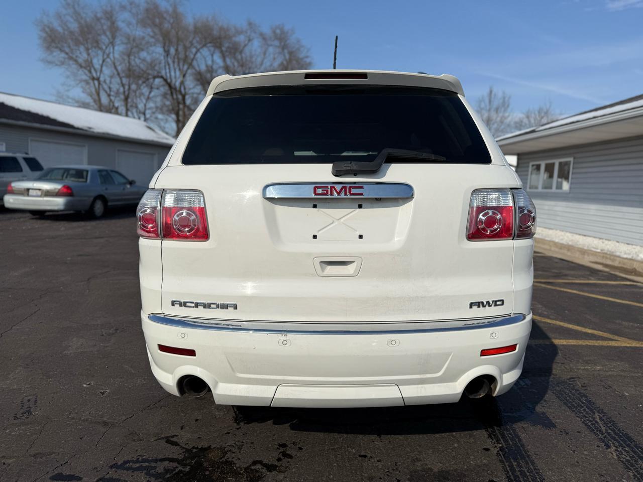 GMC Acadia Denali AWD 2011