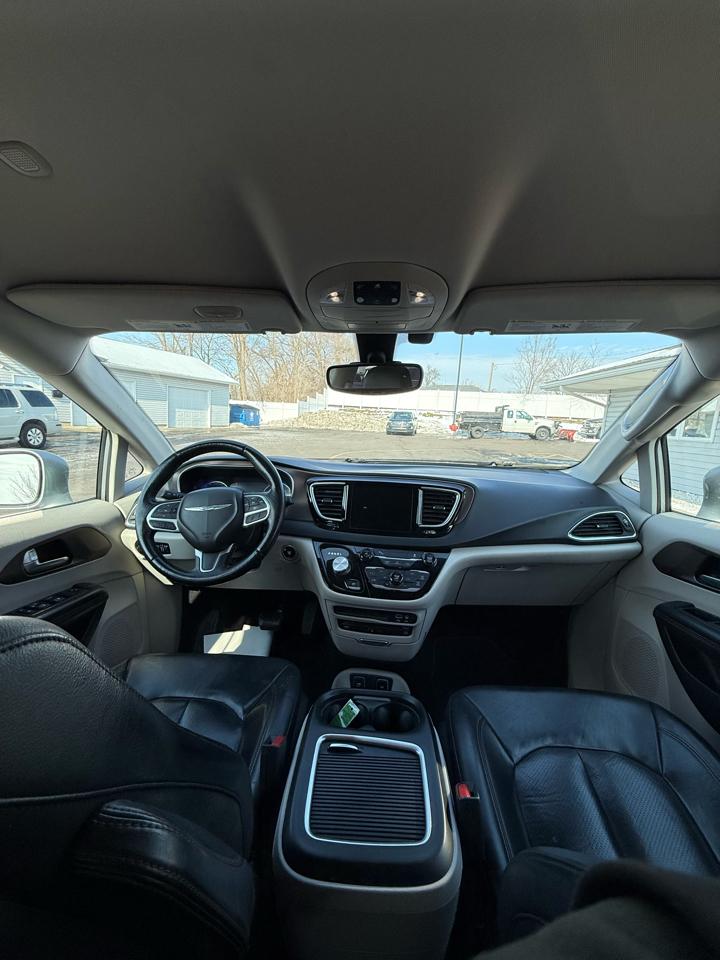 Chrysler Pacifica Touring-L Plus 2017