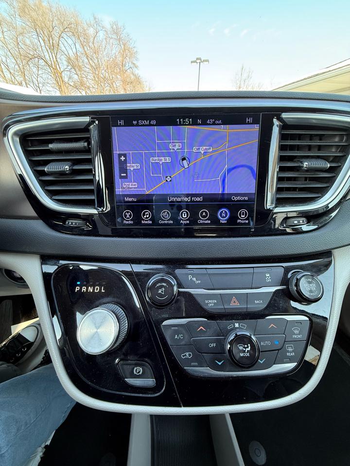 Chrysler Pacifica Touring-L Plus 2017