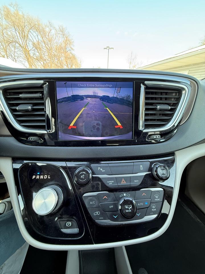 Chrysler Pacifica Touring-L Plus 2017