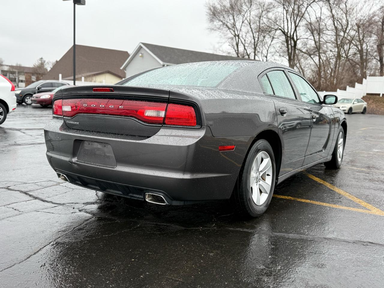 Dodge Charger SE 2014