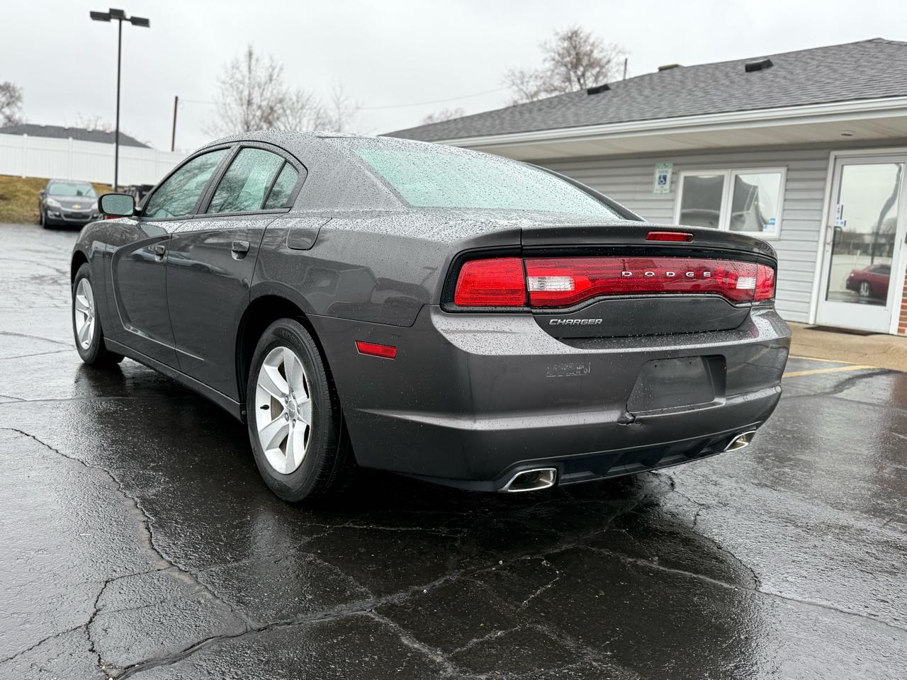 Dodge Charger SE 2014