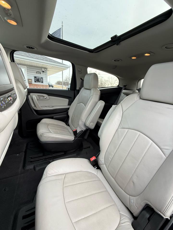 Chevrolet Traverse LTZ AWD 2011