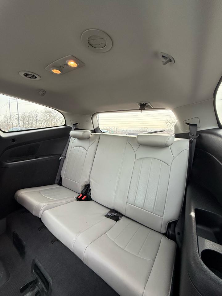 Chevrolet Traverse LTZ AWD 2011