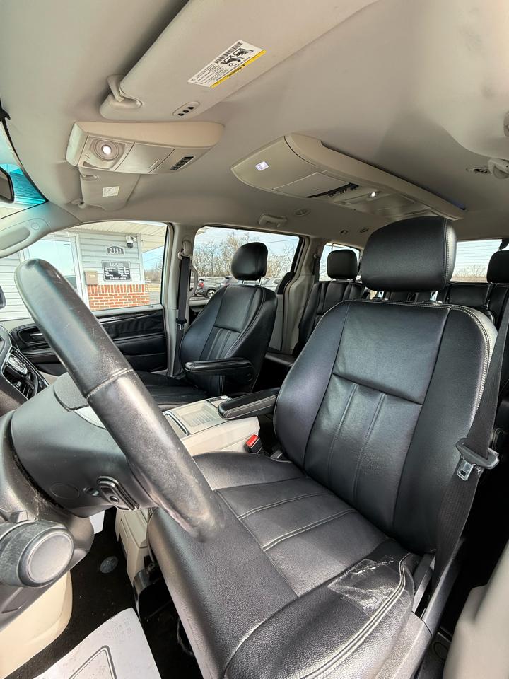 Chrysler Town & Country Touring 2014