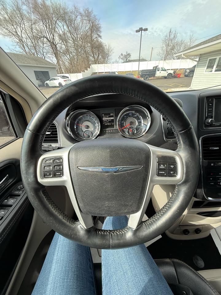 Chrysler Town & Country Touring 2014