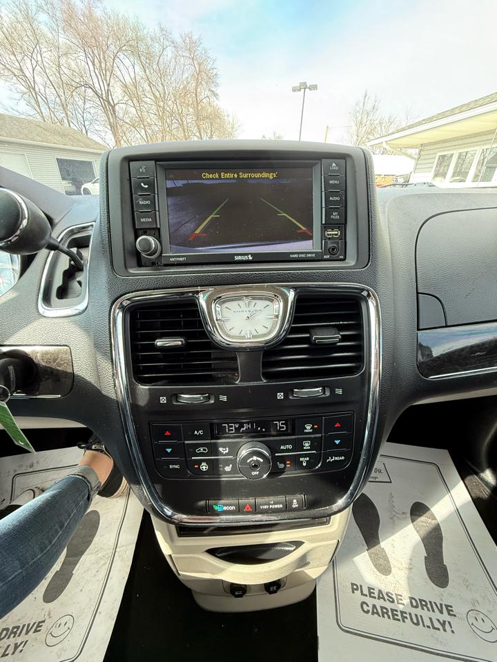 Chrysler Town & Country Touring 2014