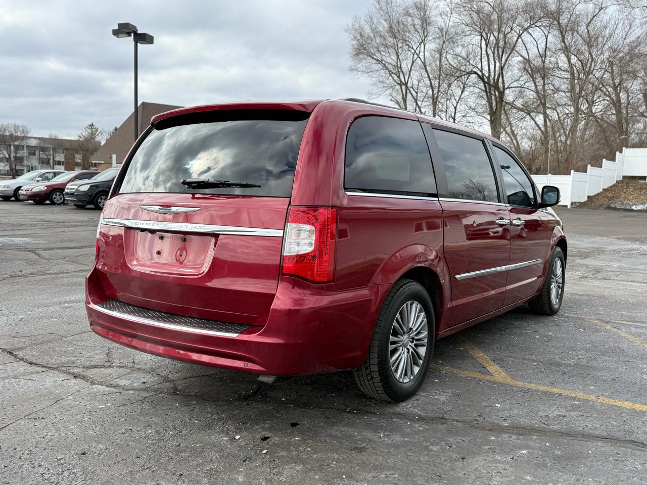 Chrysler Town & Country Touring-L 2014