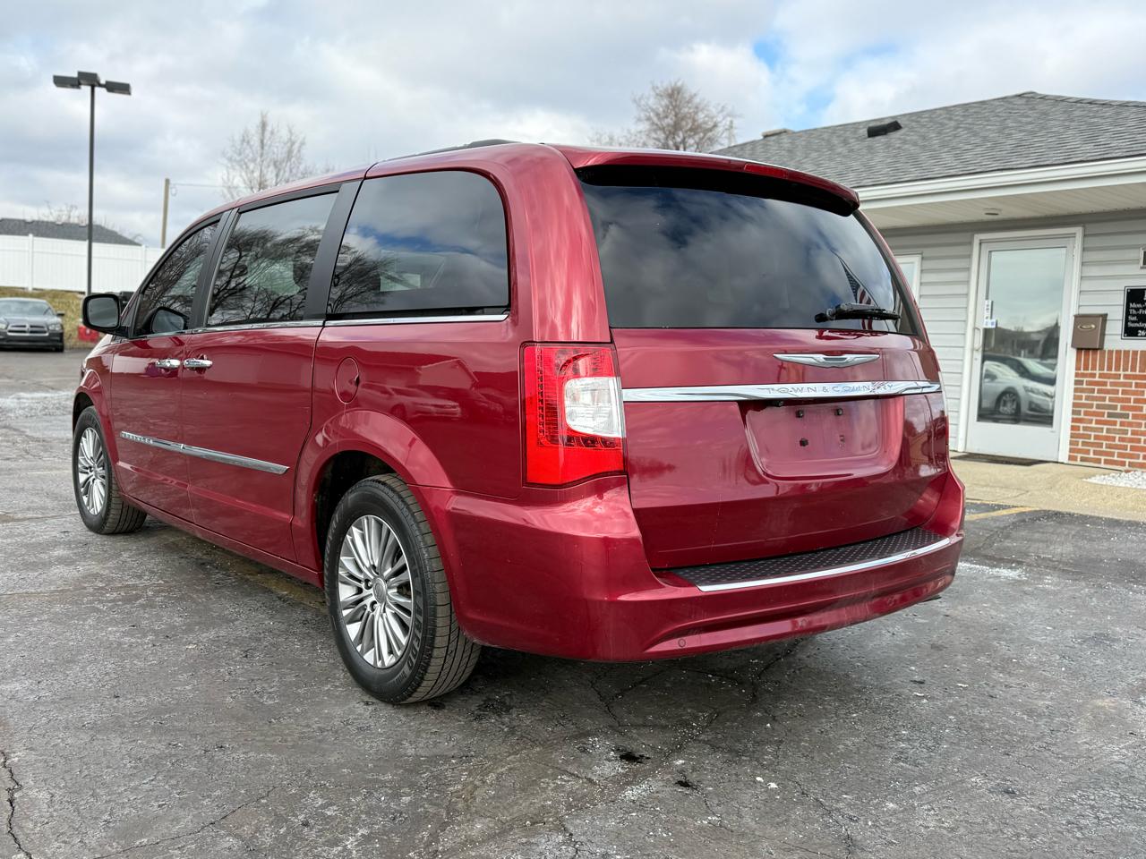 Chrysler Town & Country Touring-L 2014