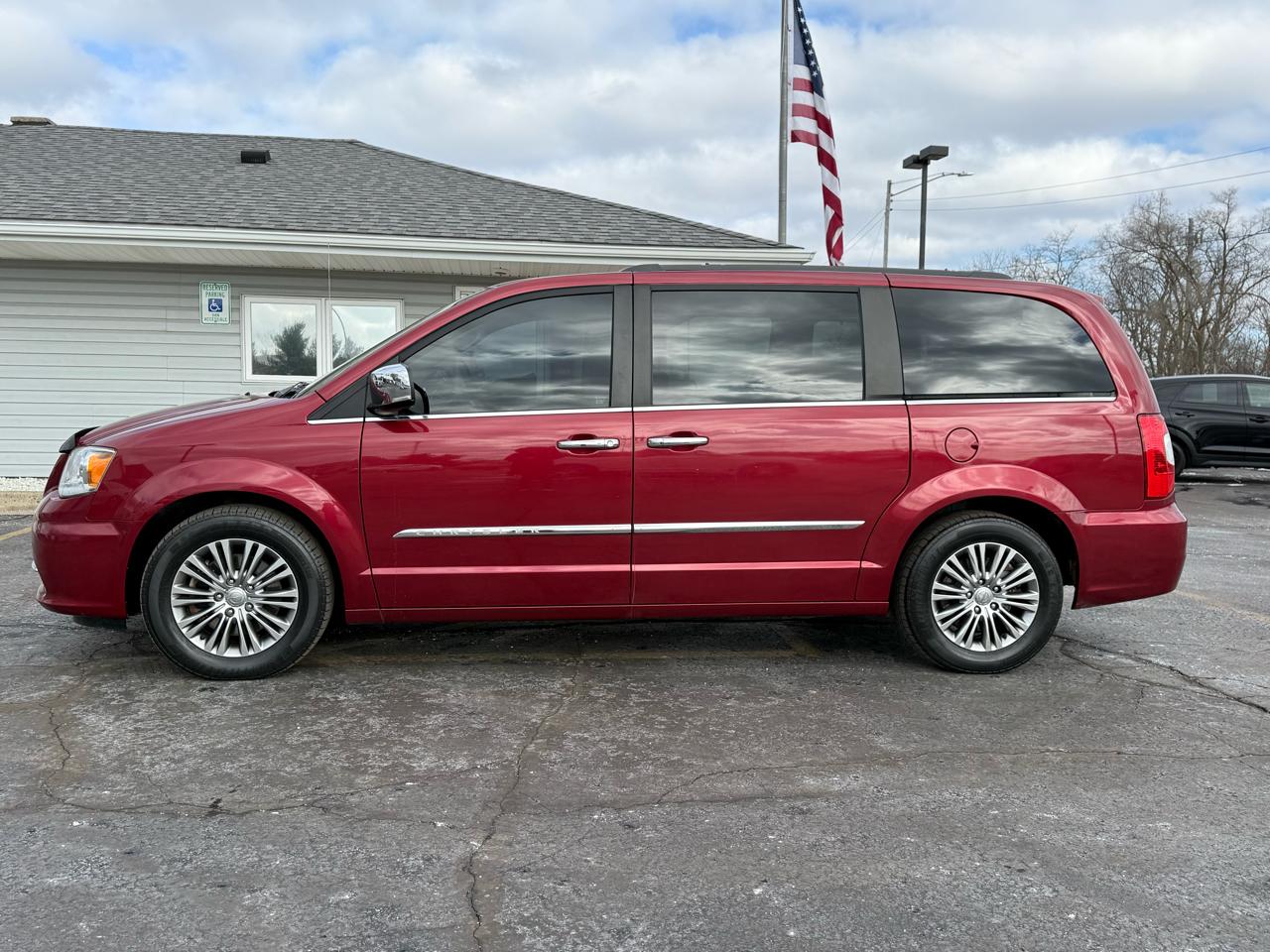 Chrysler Town & Country Touring-L 2014