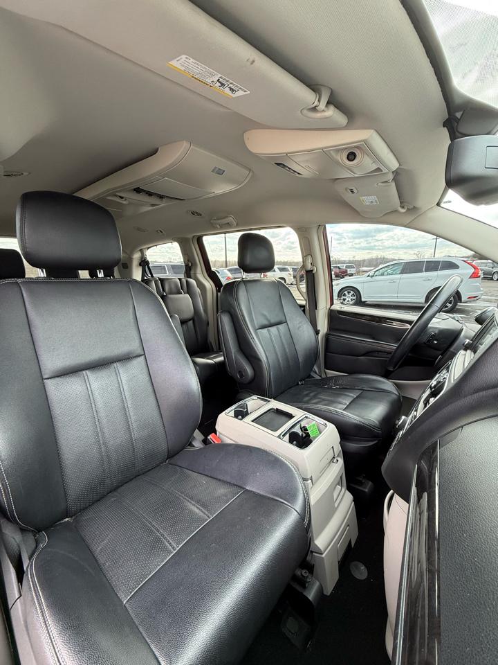 Chrysler Town & Country Touring-L 2014