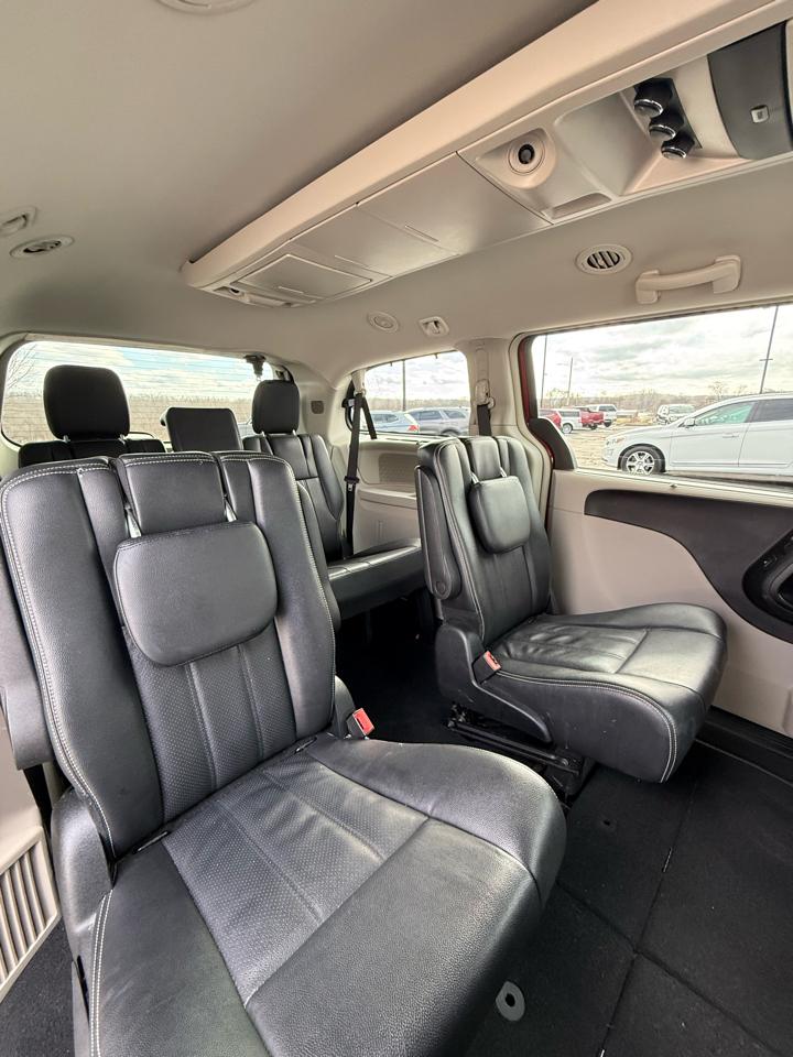 Chrysler Town & Country Touring-L 2014