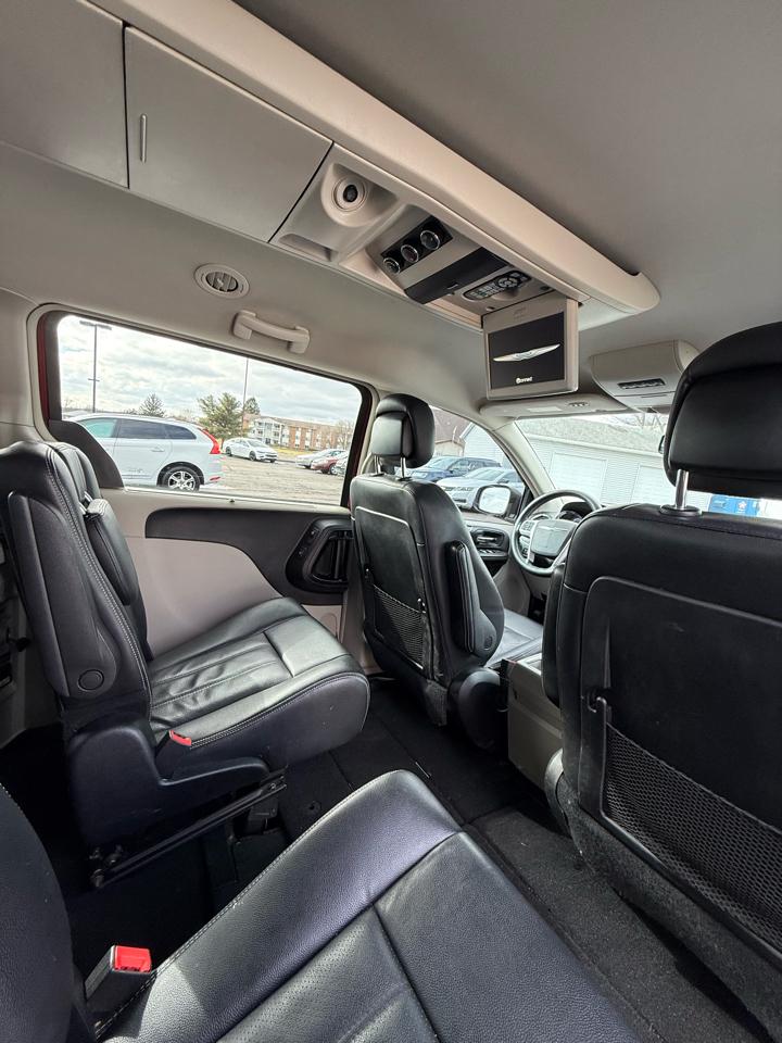 Chrysler Town & Country Touring-L 2014