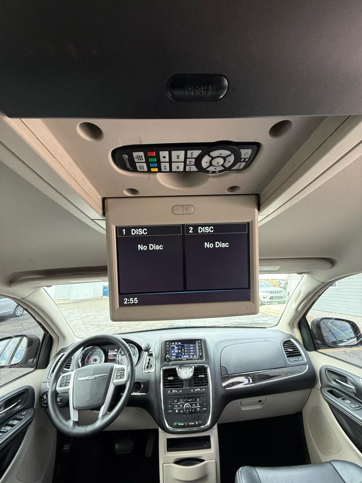 Chrysler Town & Country Touring-L 2014