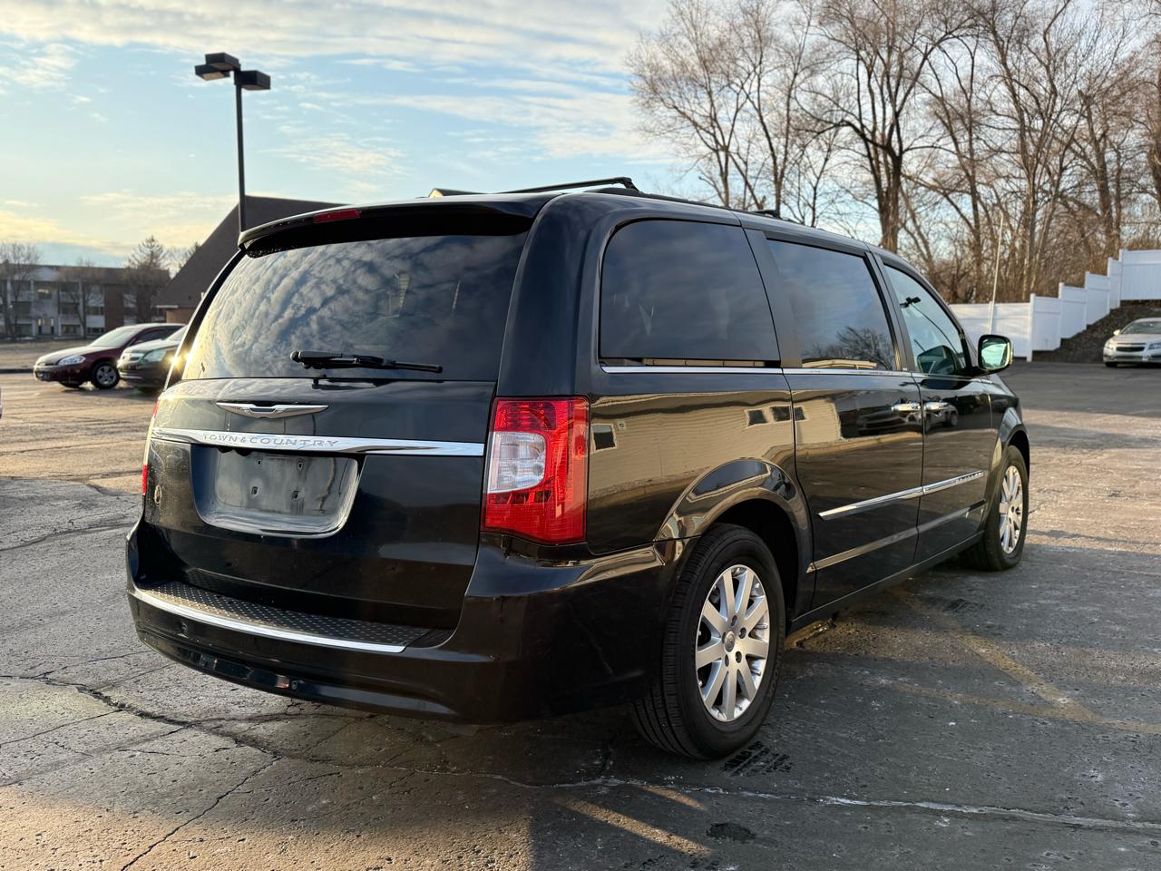 Chrysler Town & Country Touring-L 2011