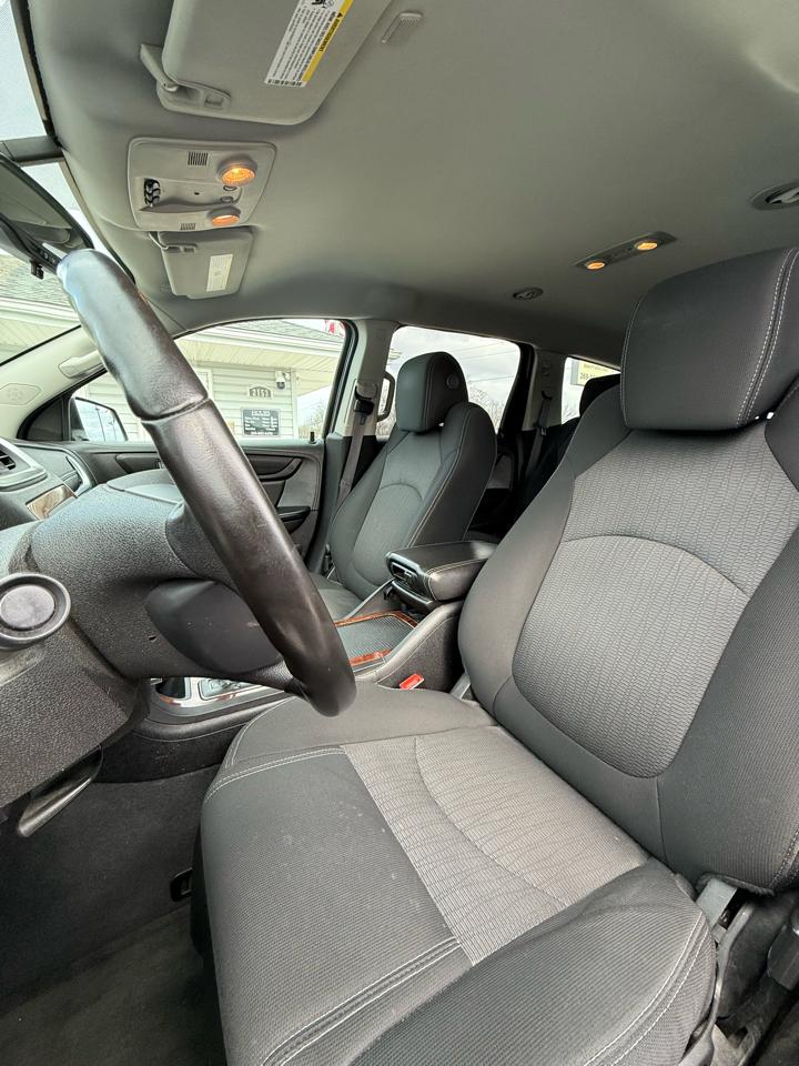 Chevrolet Traverse 1LT FWD 2014