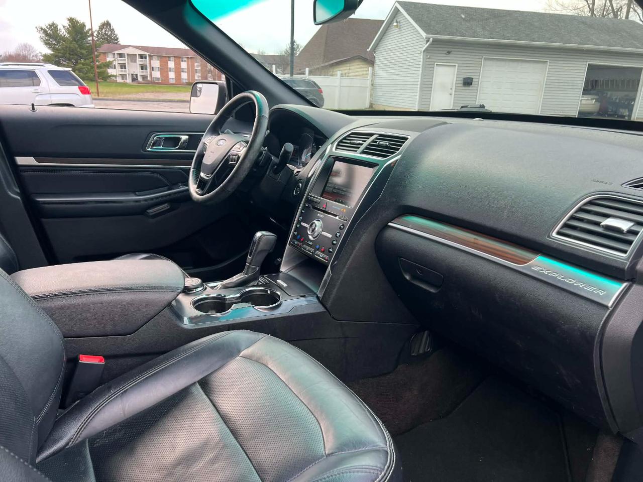 Ford Explorer Limited 4WD 2016