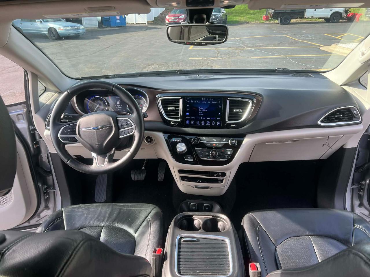 Chrysler Pacifica Touring-L Plus 2017