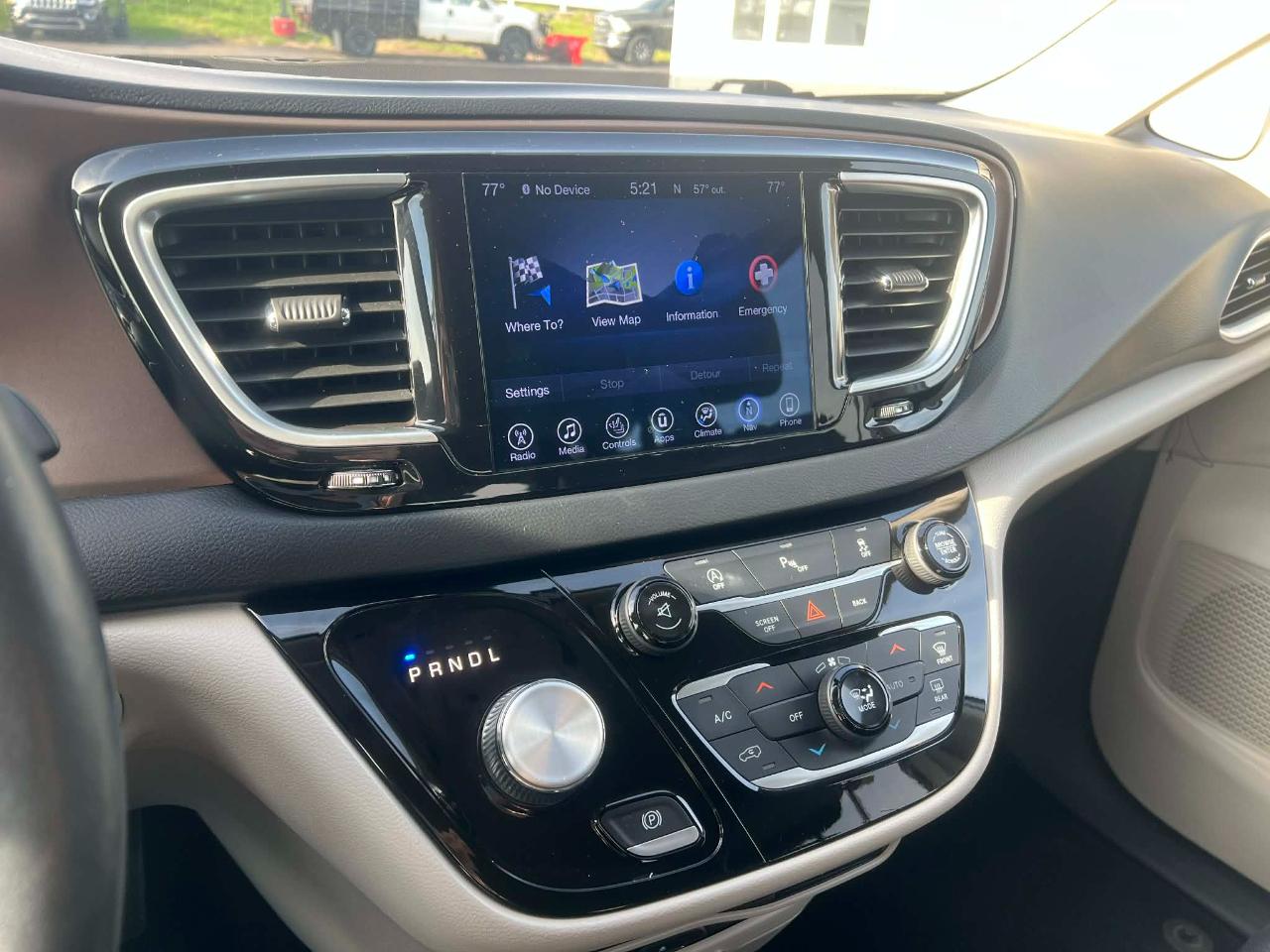 Chrysler Pacifica Touring-L Plus 2017