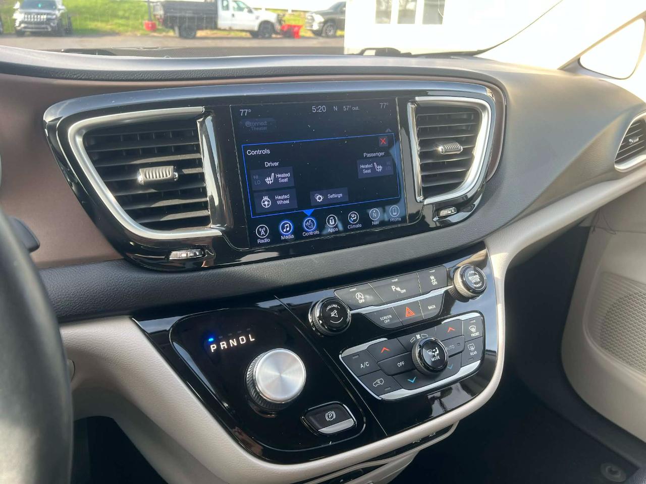 Chrysler Pacifica Touring-L Plus 2017