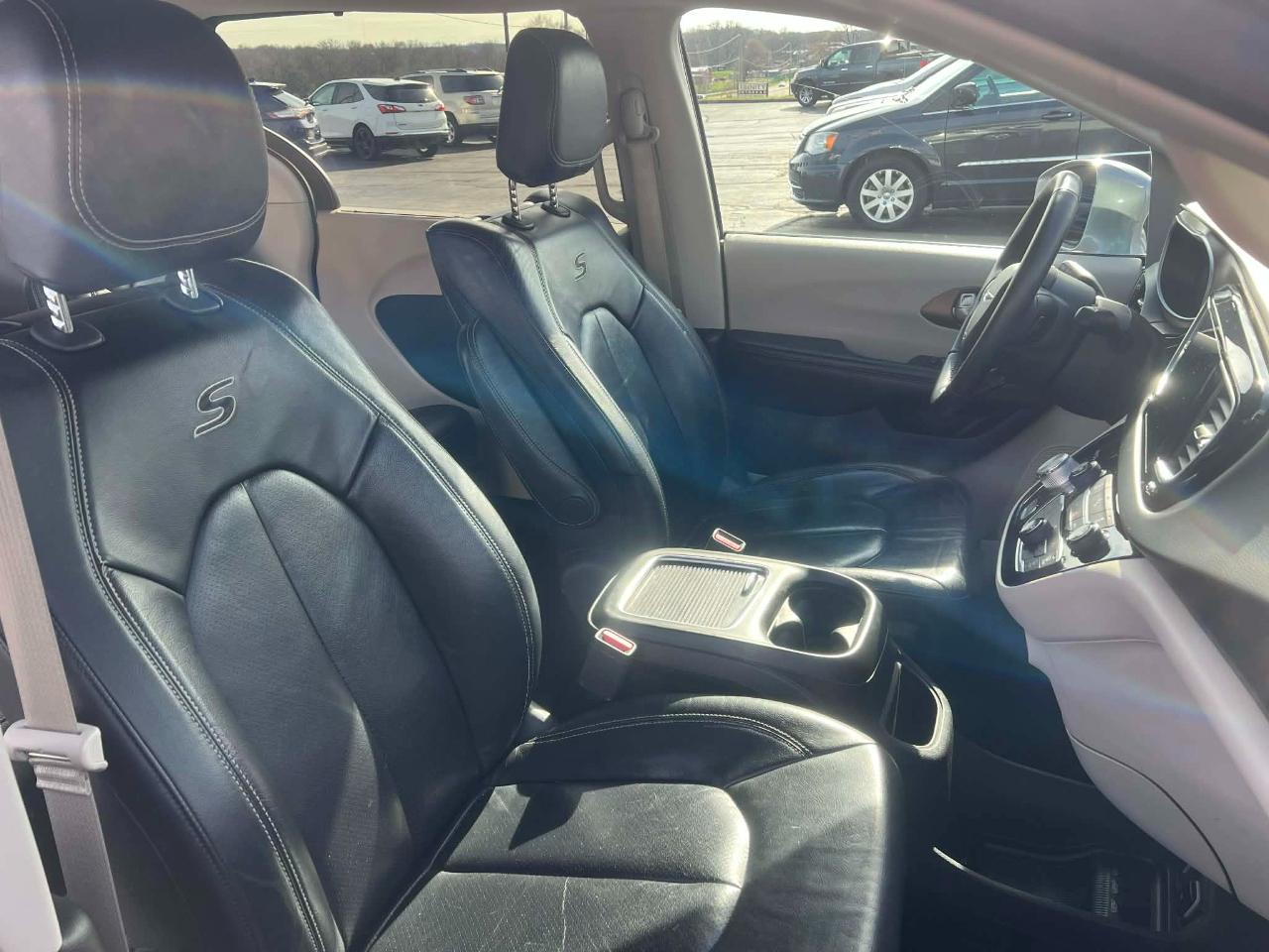 Chrysler Pacifica Touring-L Plus 2017