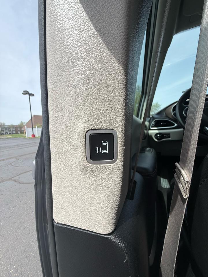 Chrysler Pacifica Touring-L Plus 2017